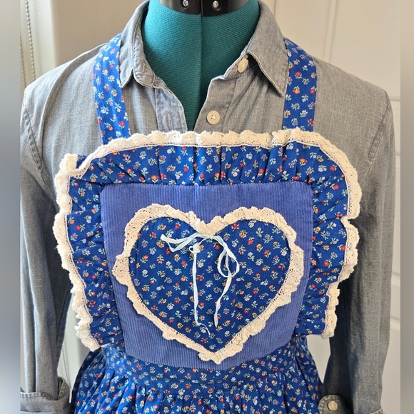THE TAILOR MAID WHIDBEY ISLAND HANDMADE ROYAL BLUE DITZY FLORAL APRON KITCHEN OS - Picture 2 of 8